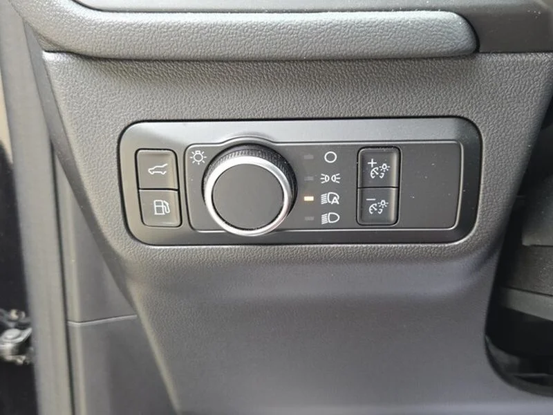 Used 2024 Agate Black Metallic Ford ST-Line image 26