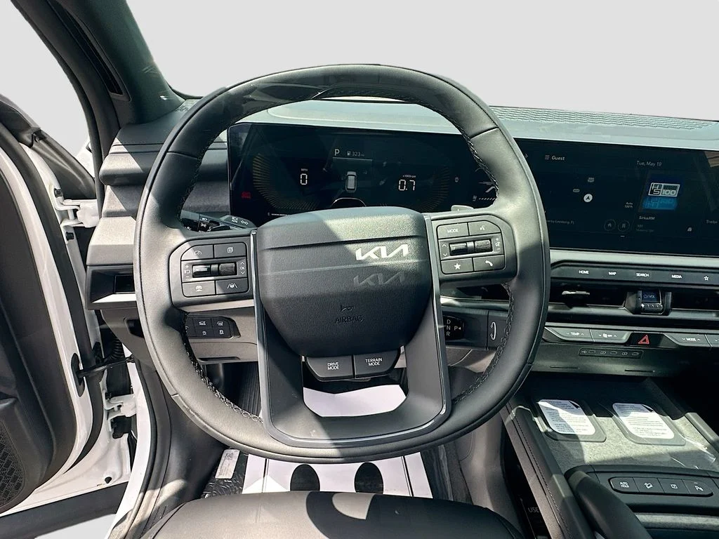 New 2027 Glacial White Pearl Kia X-Line EX image 11