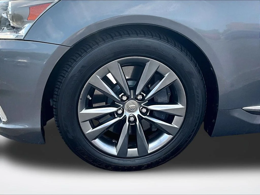 Used 2016 Gray Lexus 460 image 9