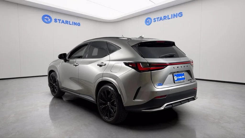 Used 2025 Silver Lexus NX 350 F SPORT Handling image 5