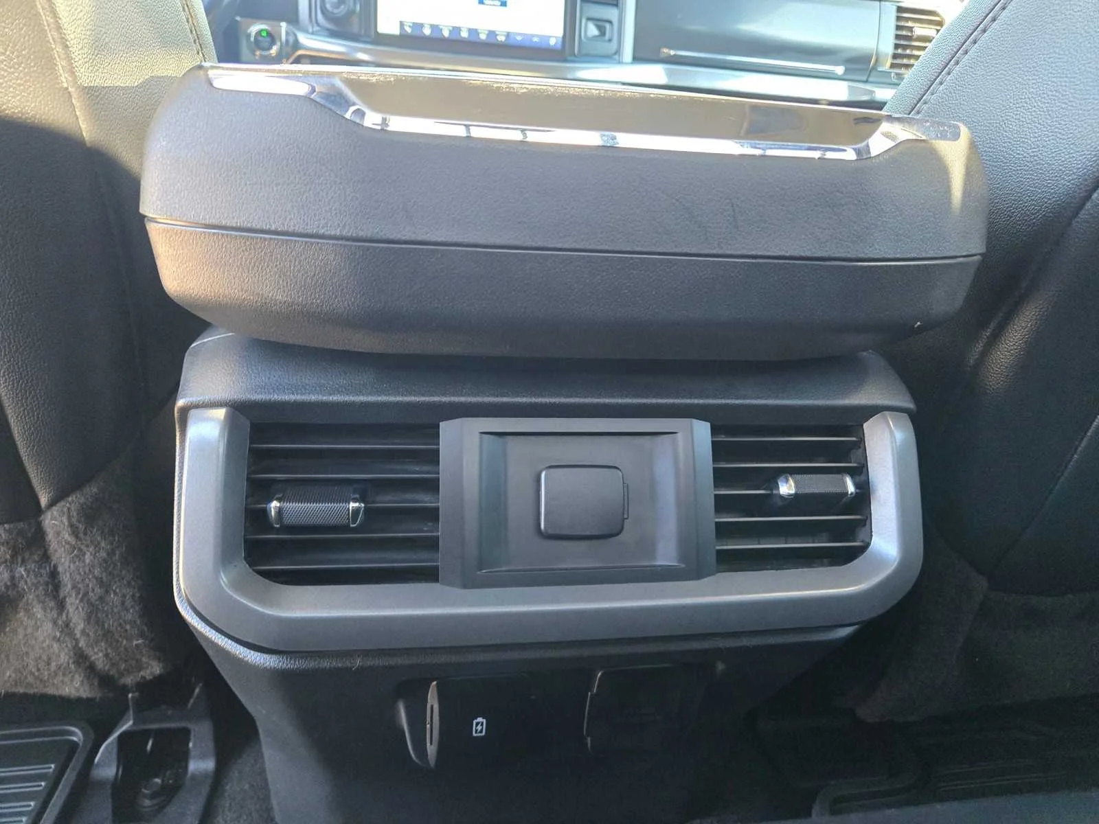 Used 2021  Ford XL image 15