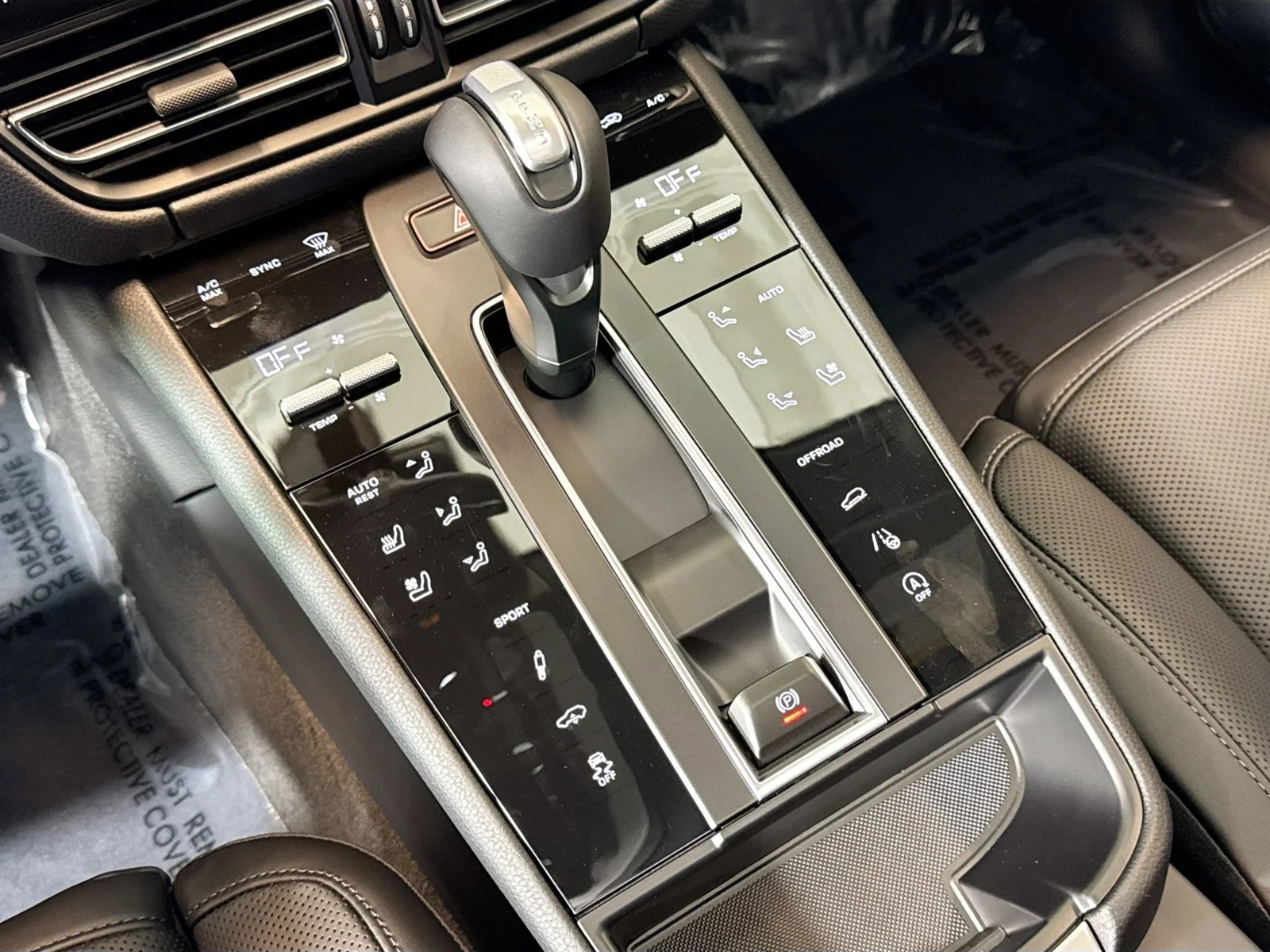 2026 Porsche Macan S - Photo 18