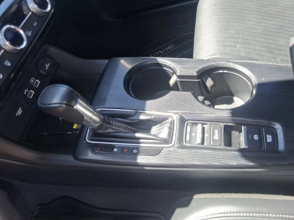 Used 2022 Black Honda Touring image 11