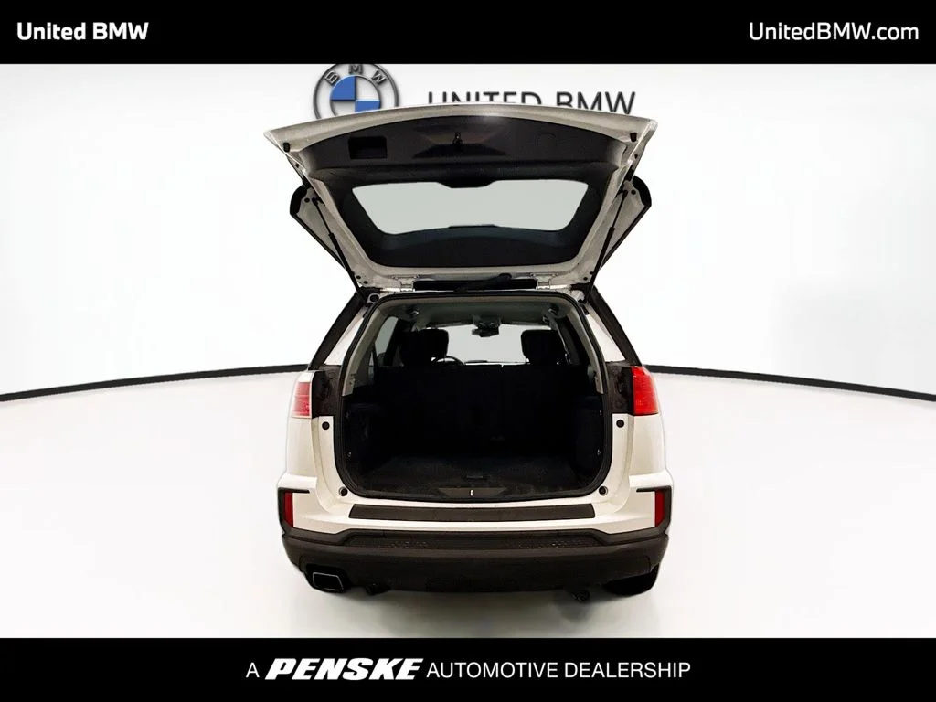 Used 2016 White Frost GMC SLE-1 image 12