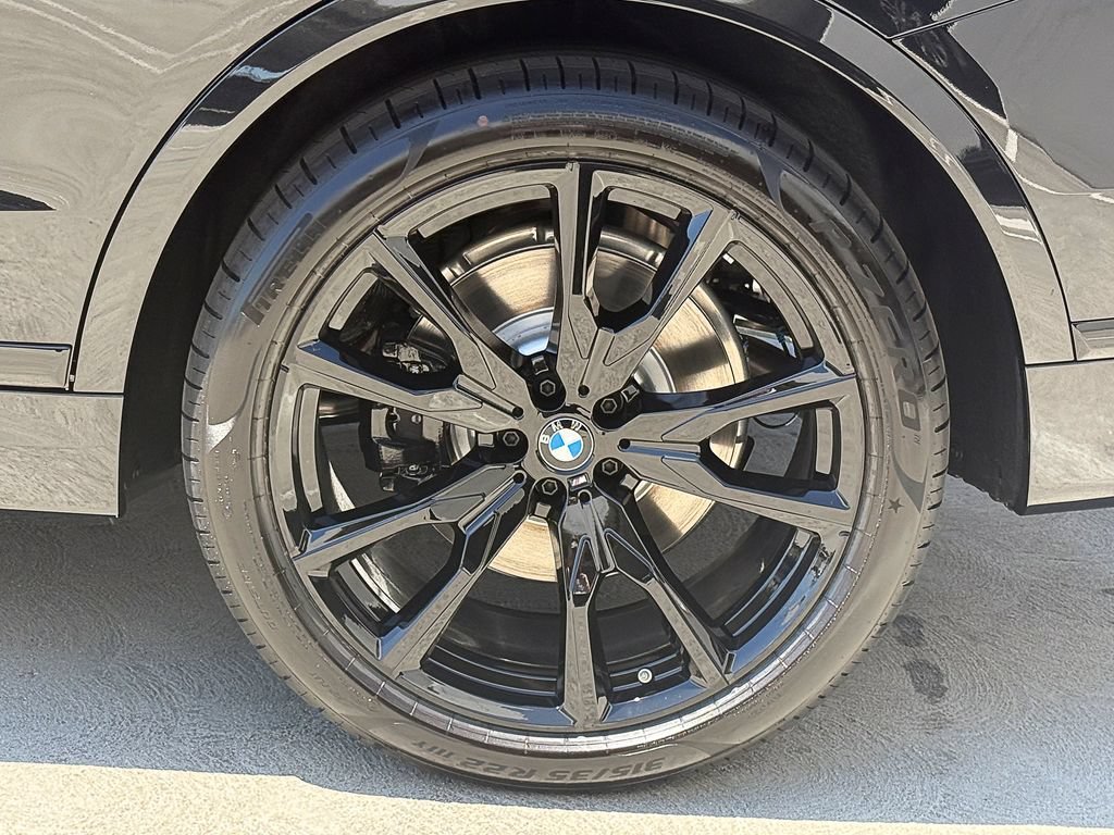 New 2027 Black Sapphire Metallic BMW xDrive40i image 7