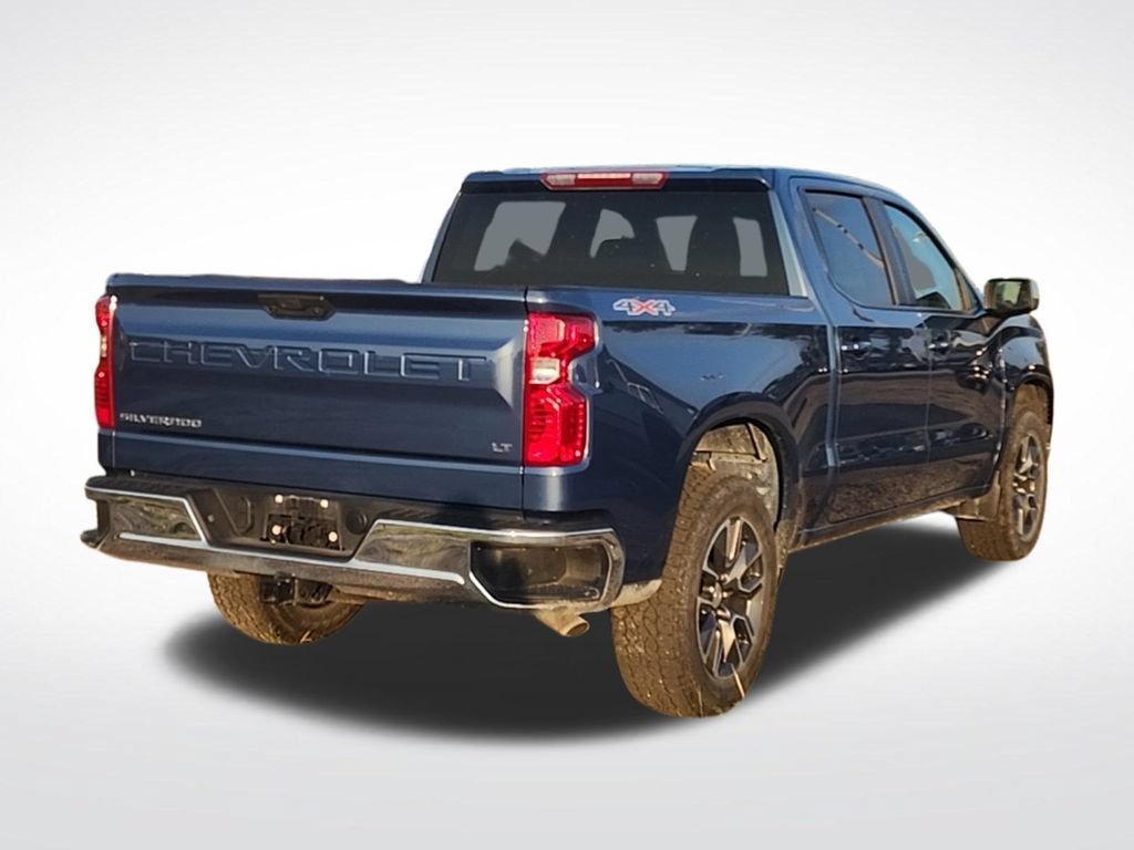 Used 2024 Lakeshore Blue Metallic Chevrolet LT (2FL) image 2
