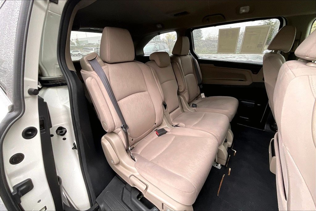 Used 2019  Honda EX image 27