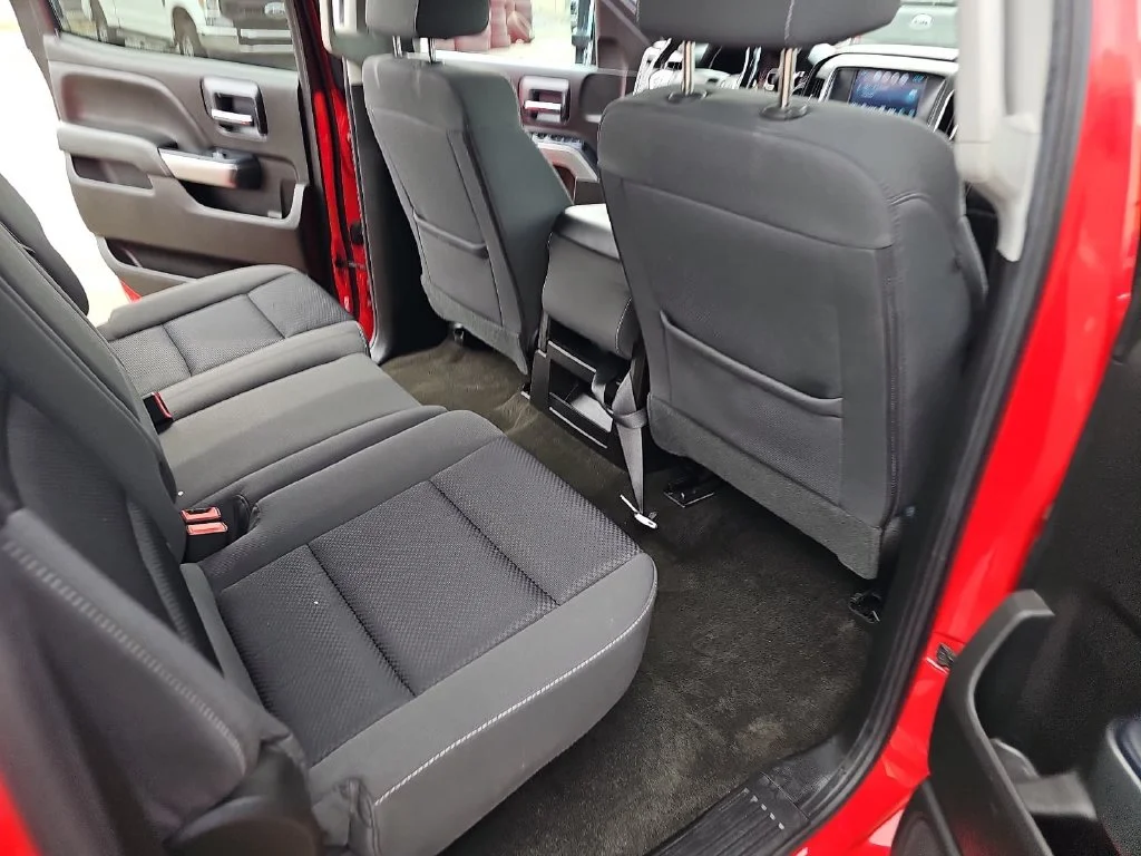 Used 2018 Red Chevrolet LT image 11