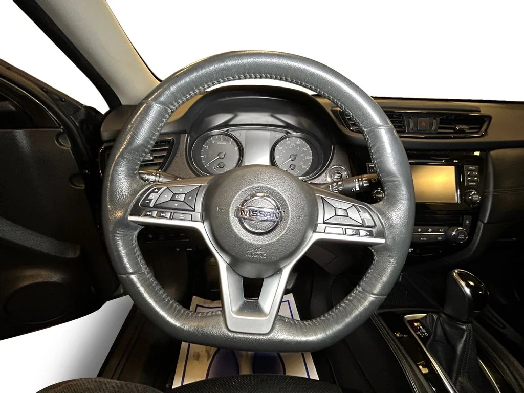 Used 2017 Gun Metallic Nissan  image 13