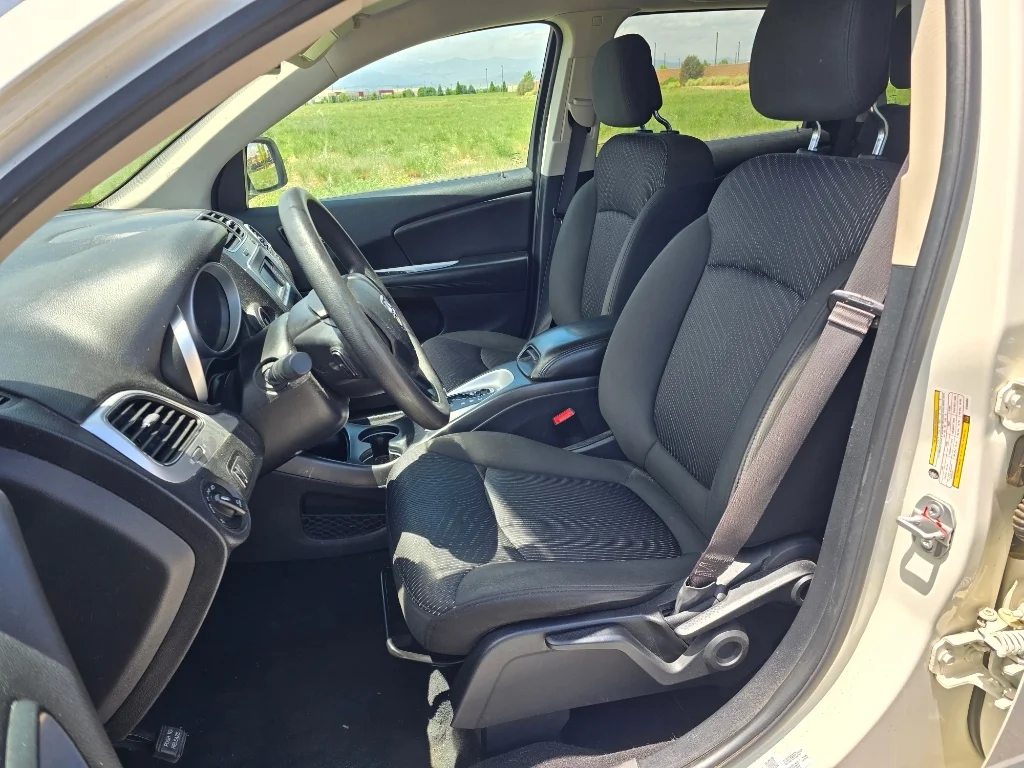 Used 2019 Vice White Dodge SE image 12