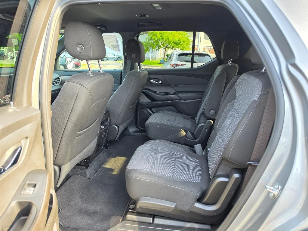 Used 2023 Sterling Gray Metallic Chevrolet LT image 32