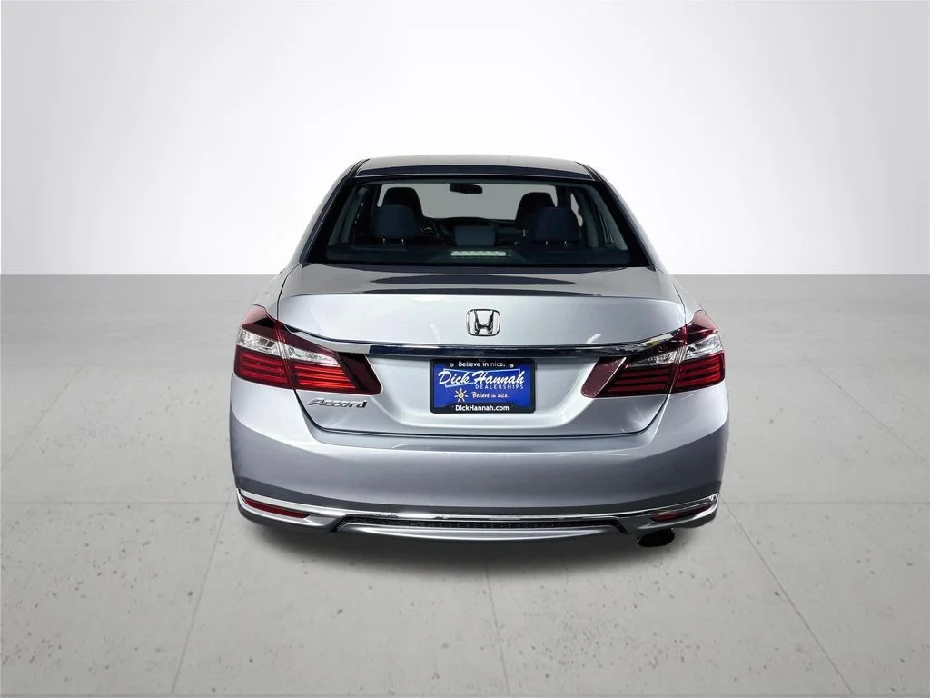 Used 2016 Silver Honda LX image 7