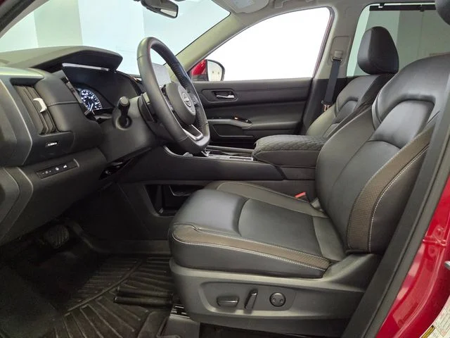 Used 2025 Red Nissan SL image 11