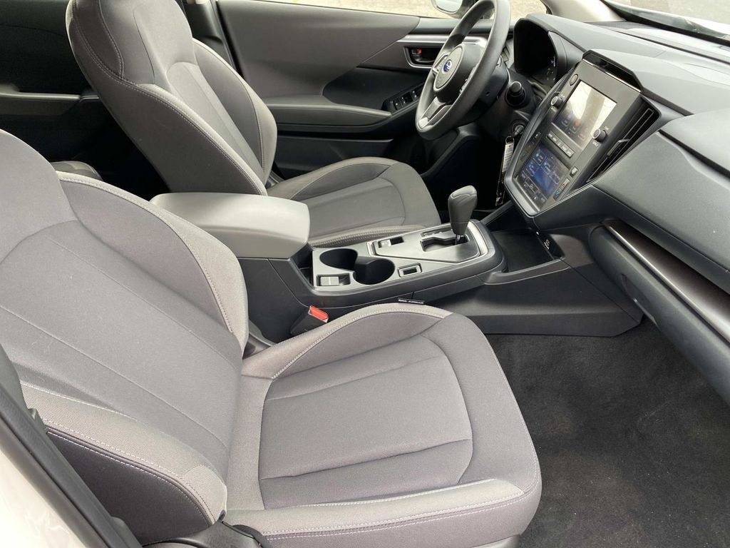 Used 2025 White Subaru Base image 23