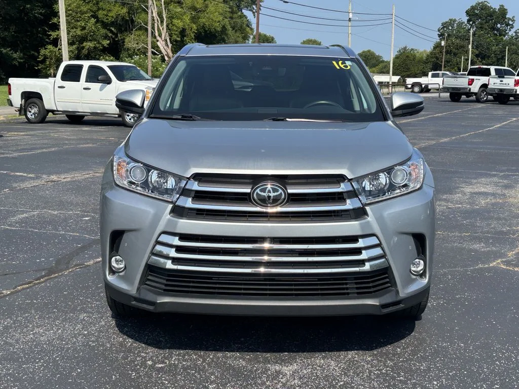 Used 2019 Silver Toyota Limited Platinum image 5