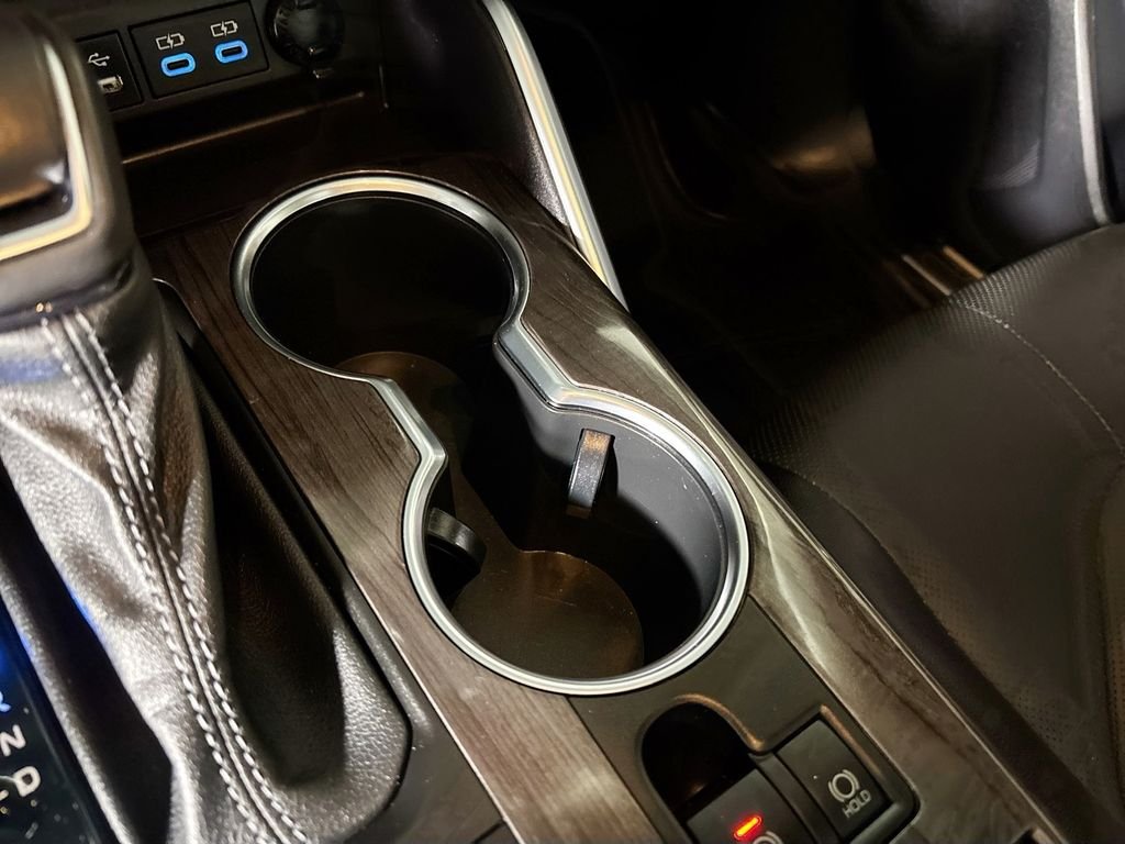 Used 2022 Gray Toyota Platinum image 15