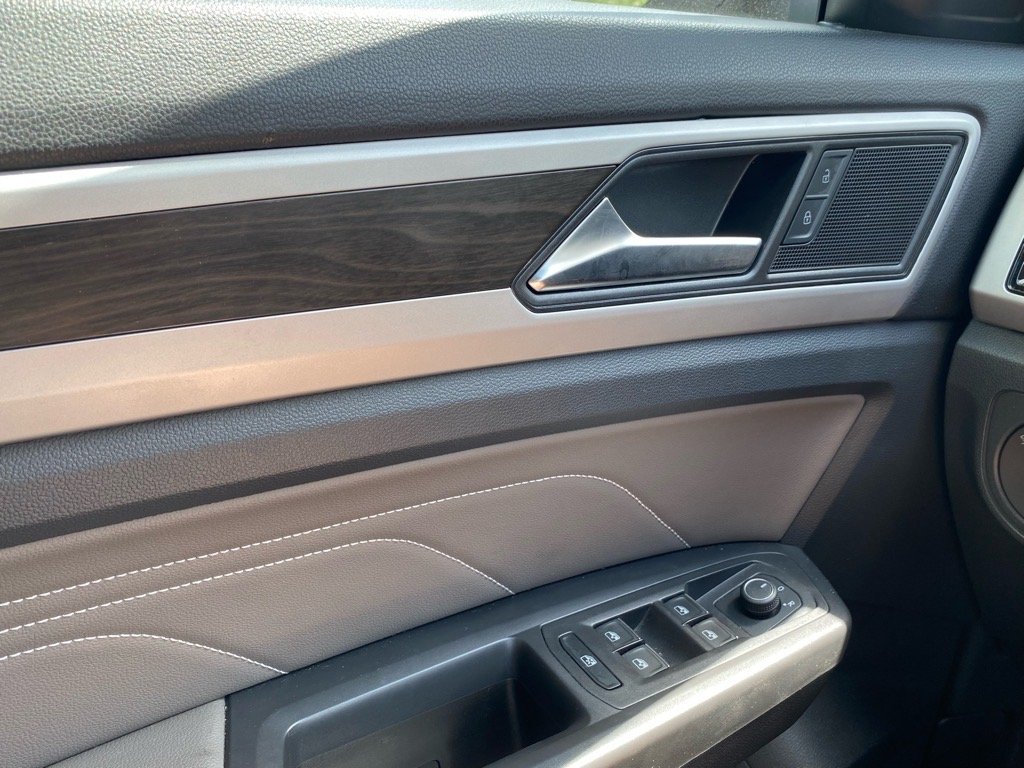 2022 Volkswagen Atlas SE w/Tech - Photo 13