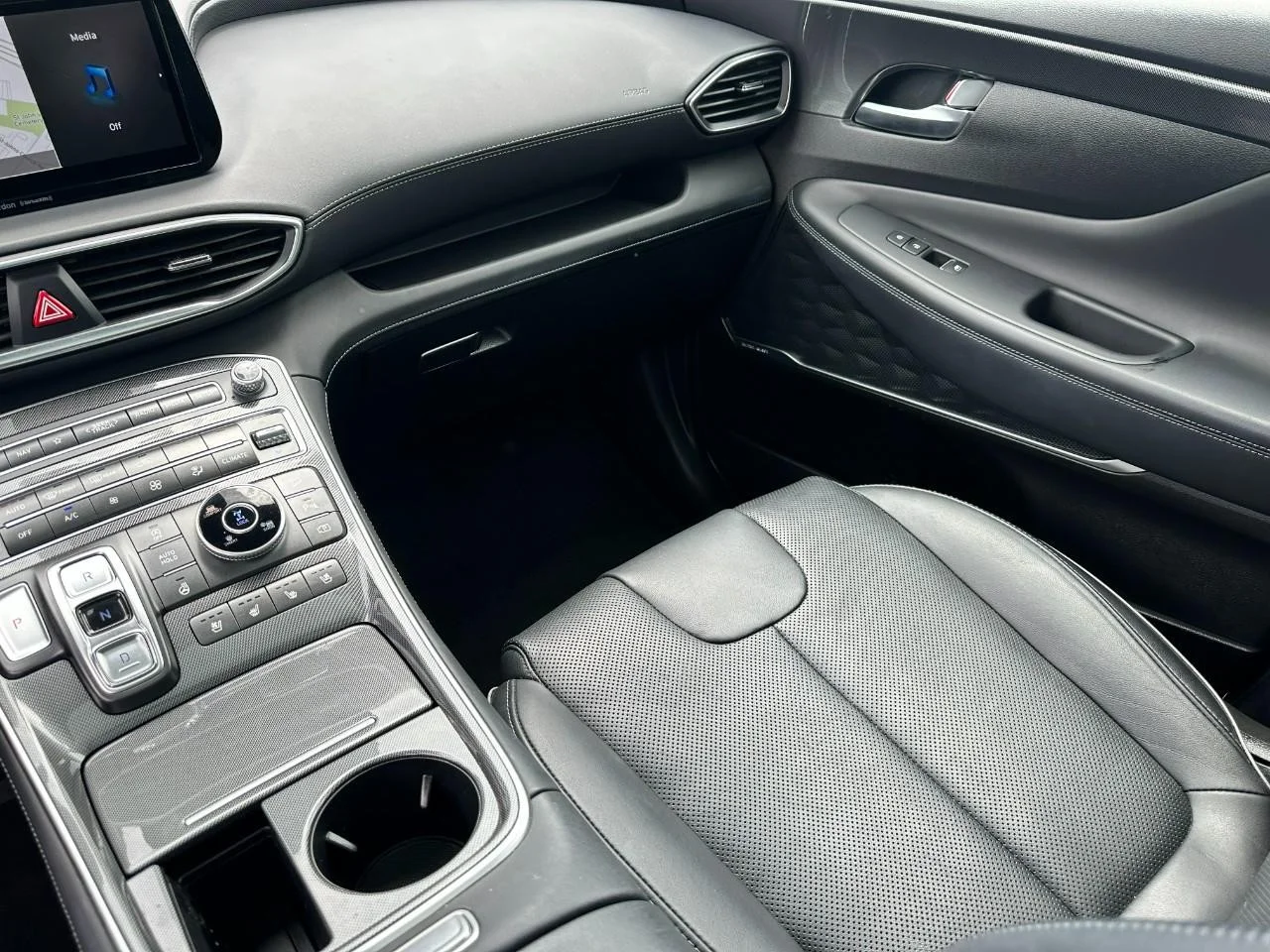 Used 2022 Shimmering Silver Hyundai Limited image 17