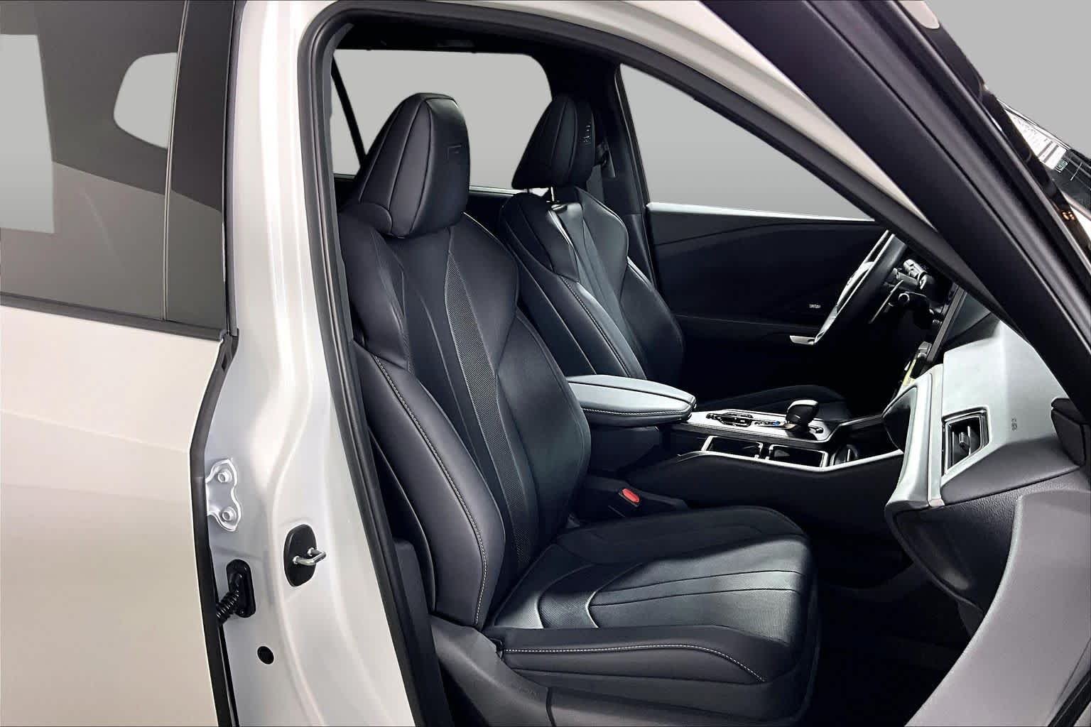 Certified Used 2024 Wind Chill Pearl Lexus F SPORT Luxury image 8