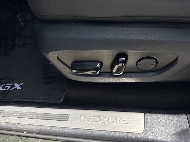 2025 Lexus GX Premium+ - Photo 12
