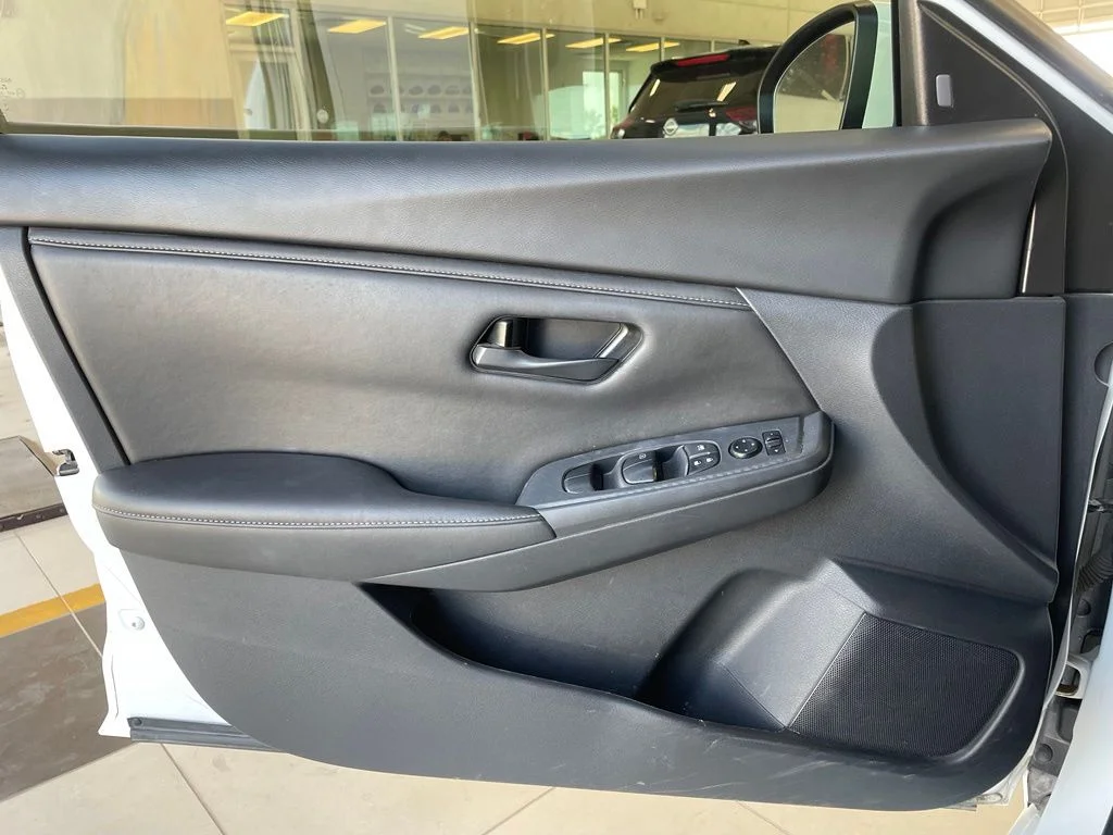 Used 2025 White Nissan S image 9
