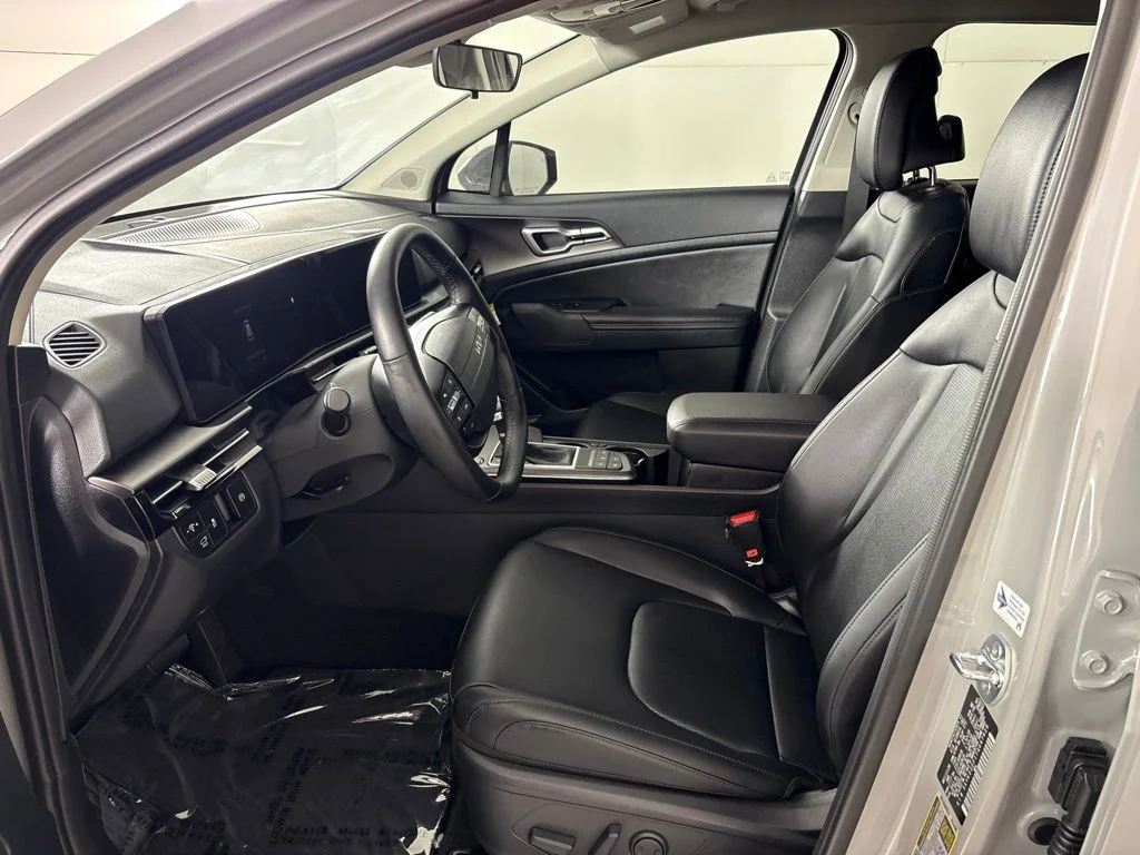 New 2026 Wolf Gray Kia EX image 26