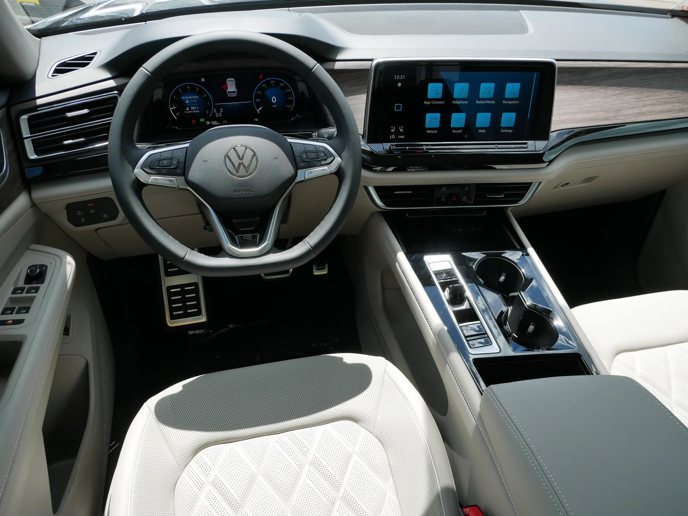 New 2026 Deep Black Pearl Volkswagen 2.0T SEL Premium R-Line image 7