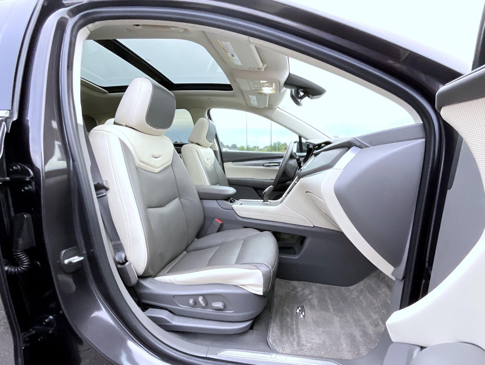 2017 Cadillac XT5 Premium Luxury - Photo 14