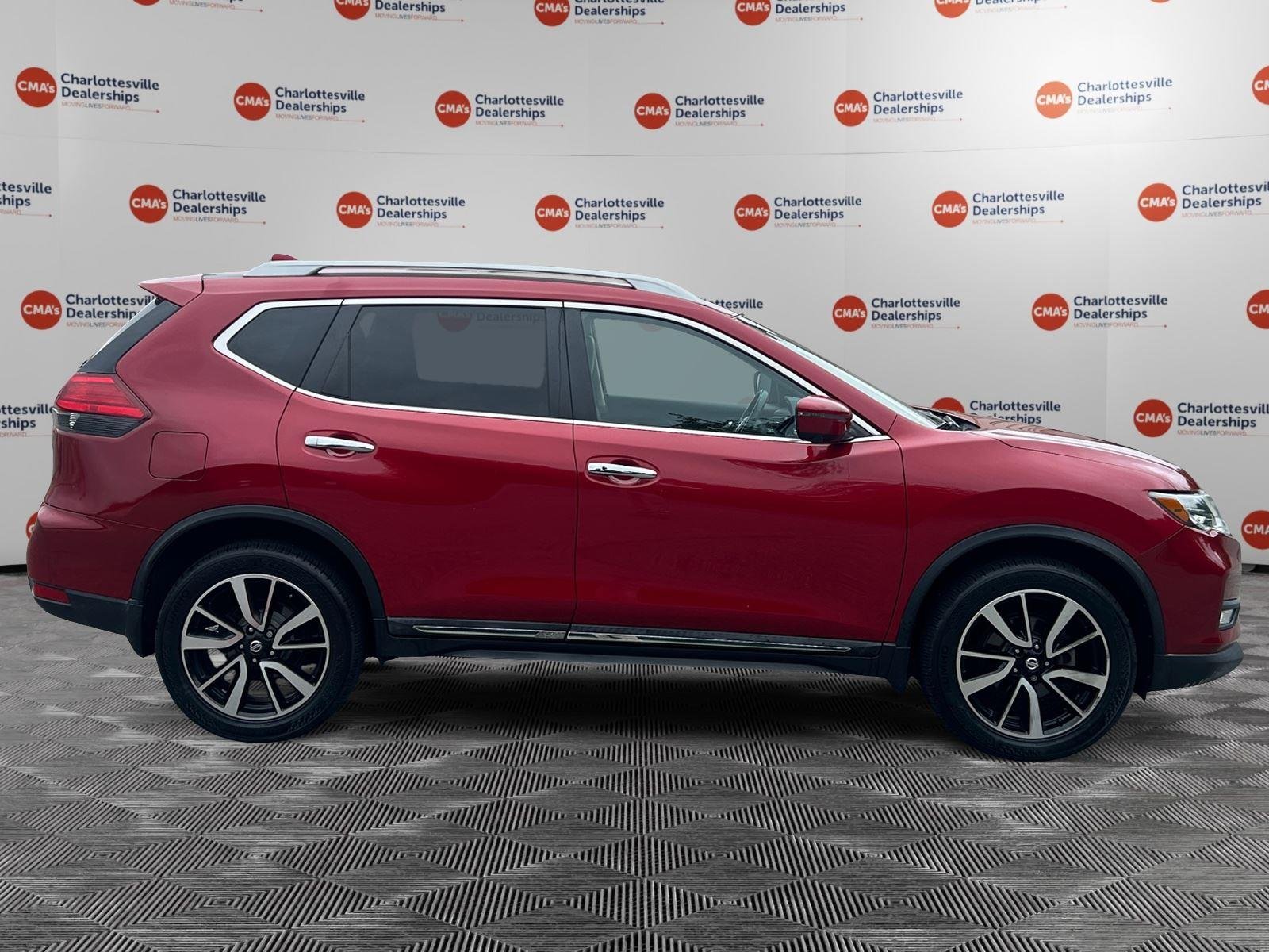 Used 2017 Palatial Ruby Nissan SL image 6