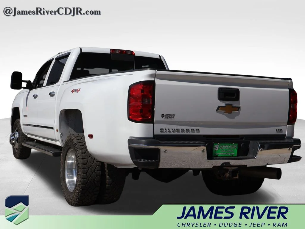 Used 2015 White Chevrolet LTZ image 3