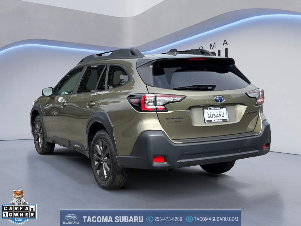 Used 2025 Green Subaru Onyx Edition image 3