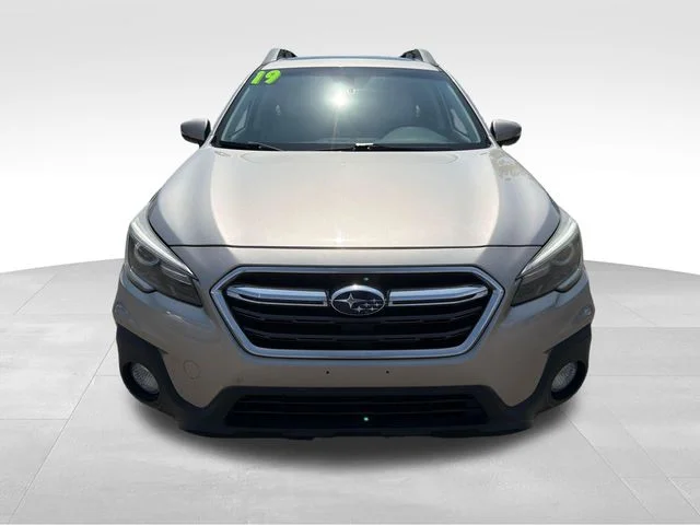 Used 2019 Gray Subaru 2.5i image 2