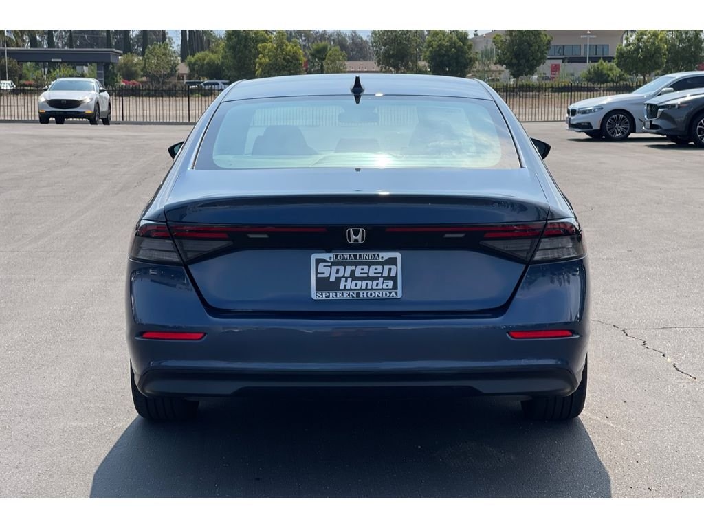 Used 2024 Canyon River Blue Metallic Honda EX image 4