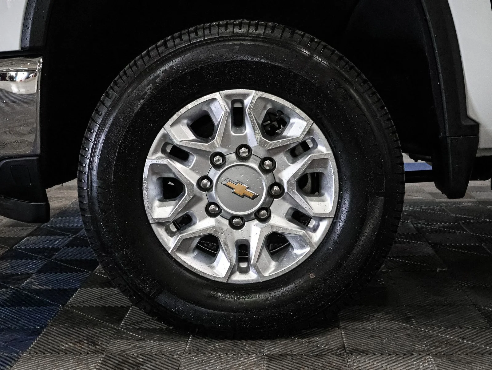 Used 2024 White Chevrolet LT image 21