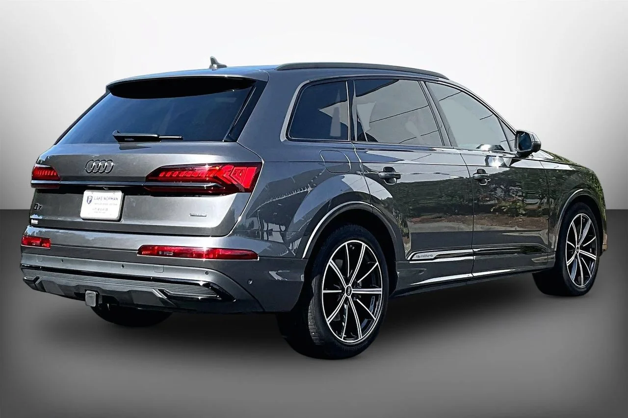 Certified Used 2024  Audi 55 Prestige image 8