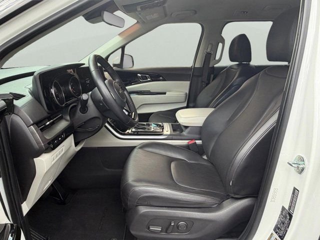 Used 2023 White Kia EX image 9