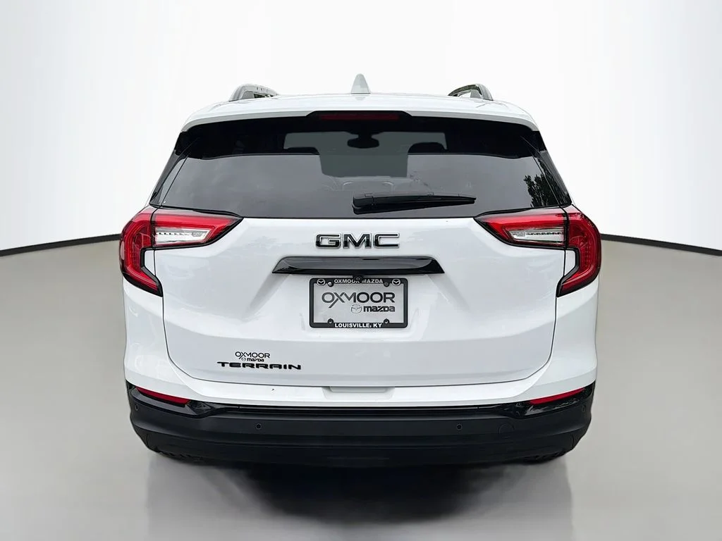 Used 2023 Summit White GMC SLT image 5