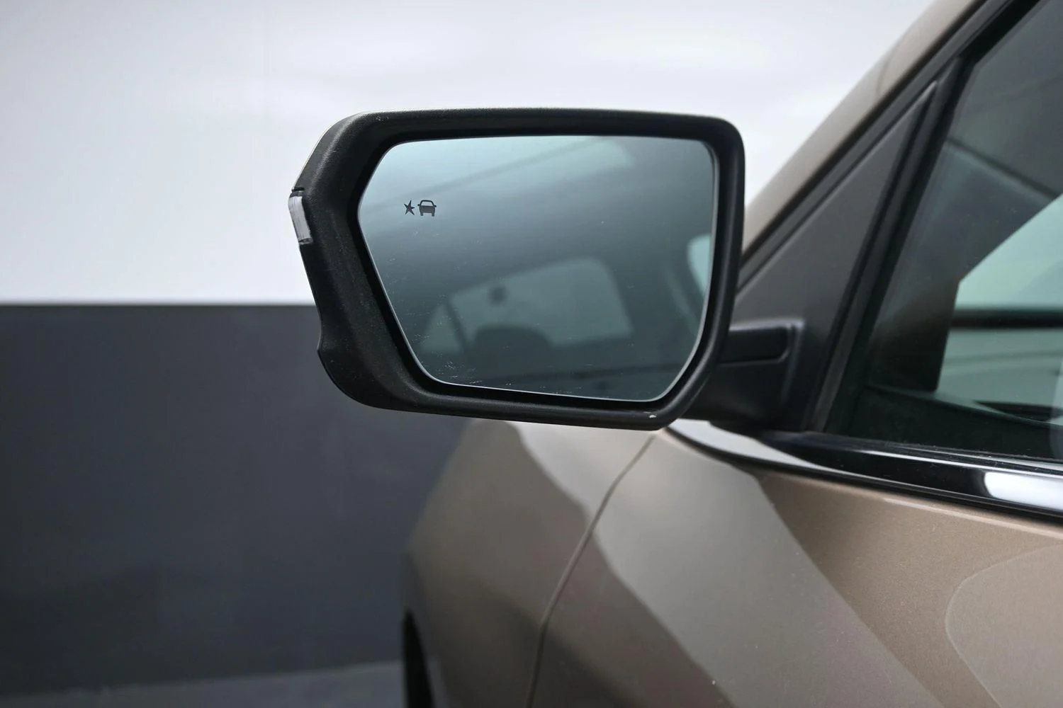 Used 2018 Sandy Ridge Metallic Chevrolet LT image 18