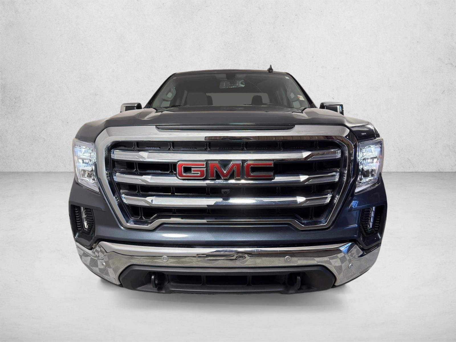 Used 2021 Dark Sky Metallic GMC SLE image 8