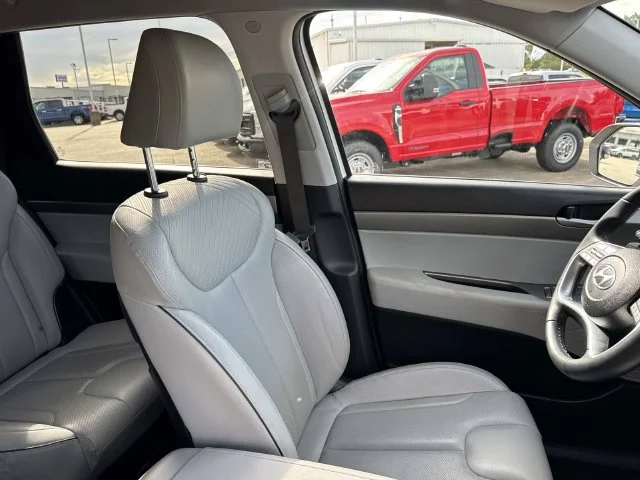 Used 2024 White Hyundai SEL image 37