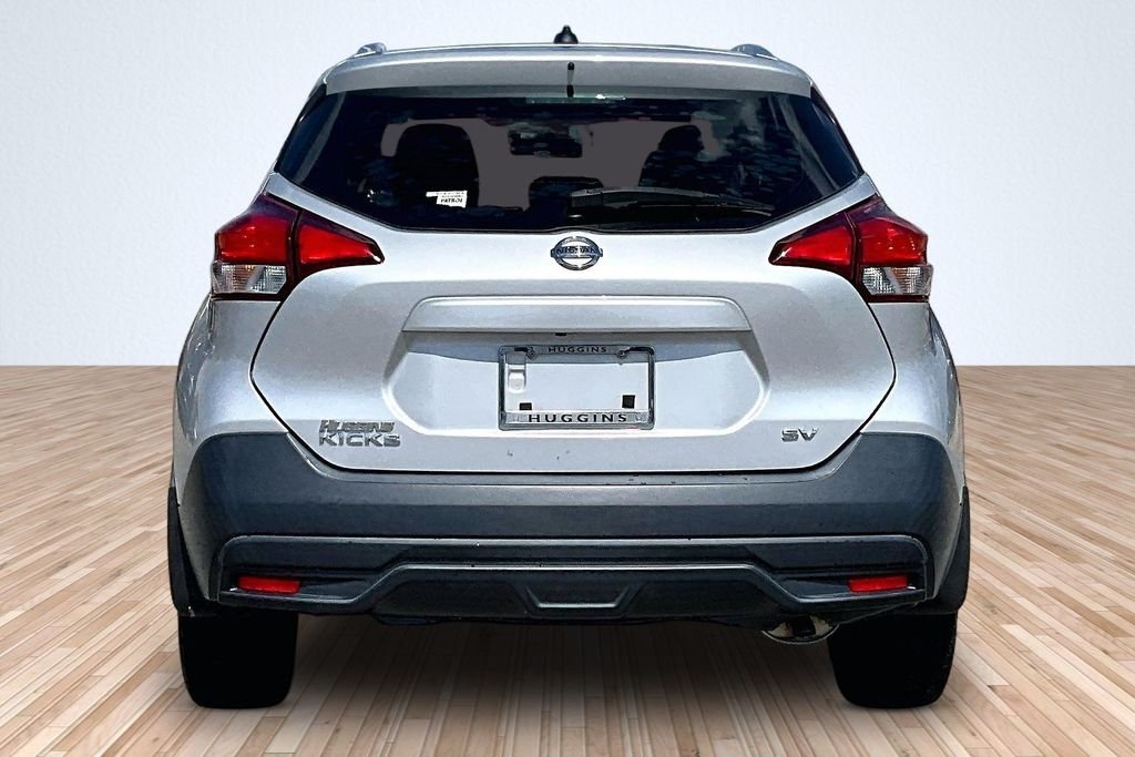 Used 2018 Silver Nissan SV image 4