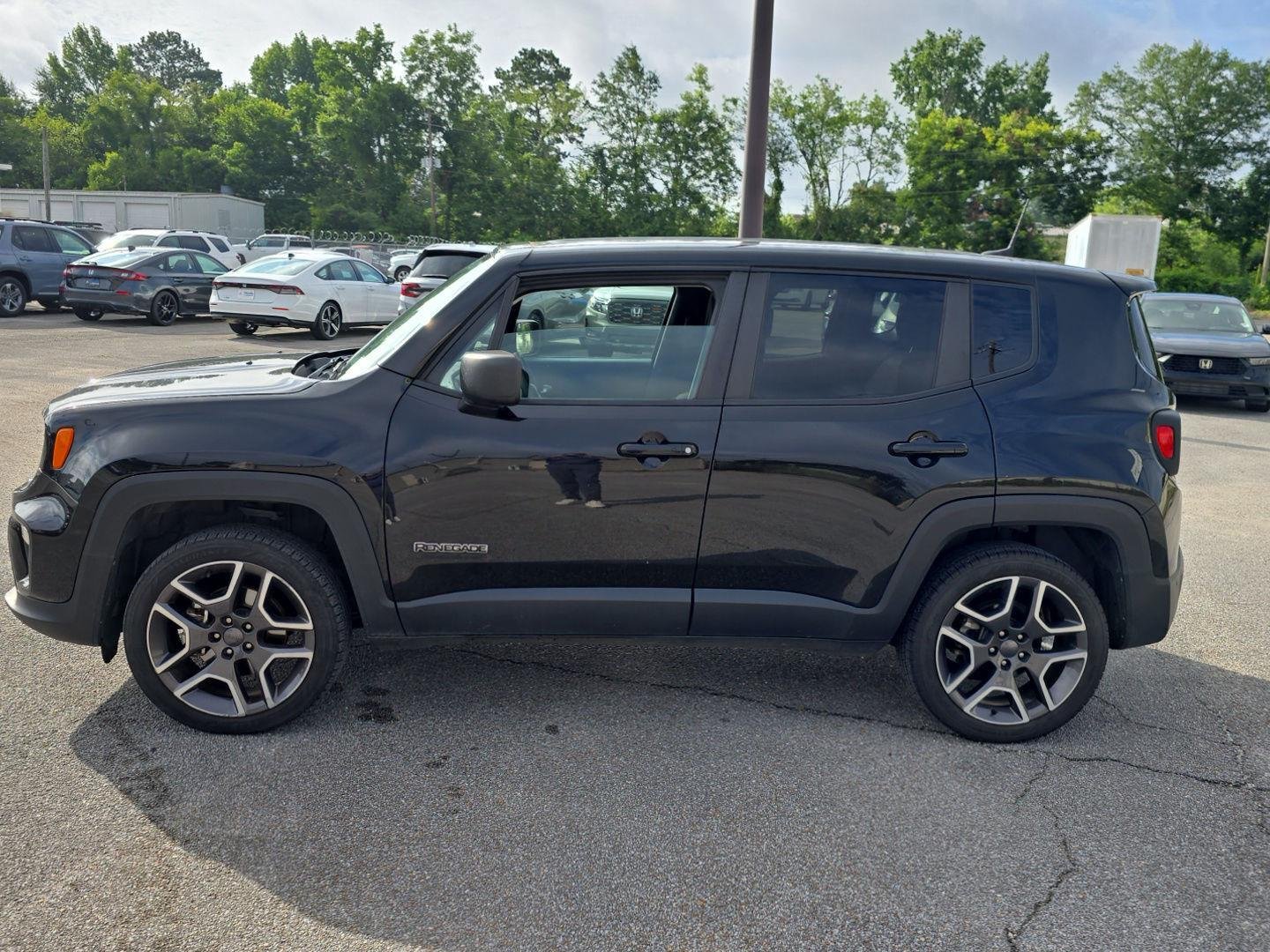 Used 2021 Black Clearcoat Jeep Jeepster image 8