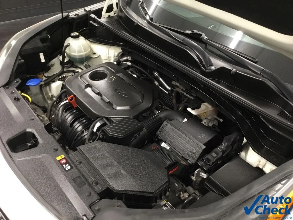 Used 2018 White Kia EX image 42