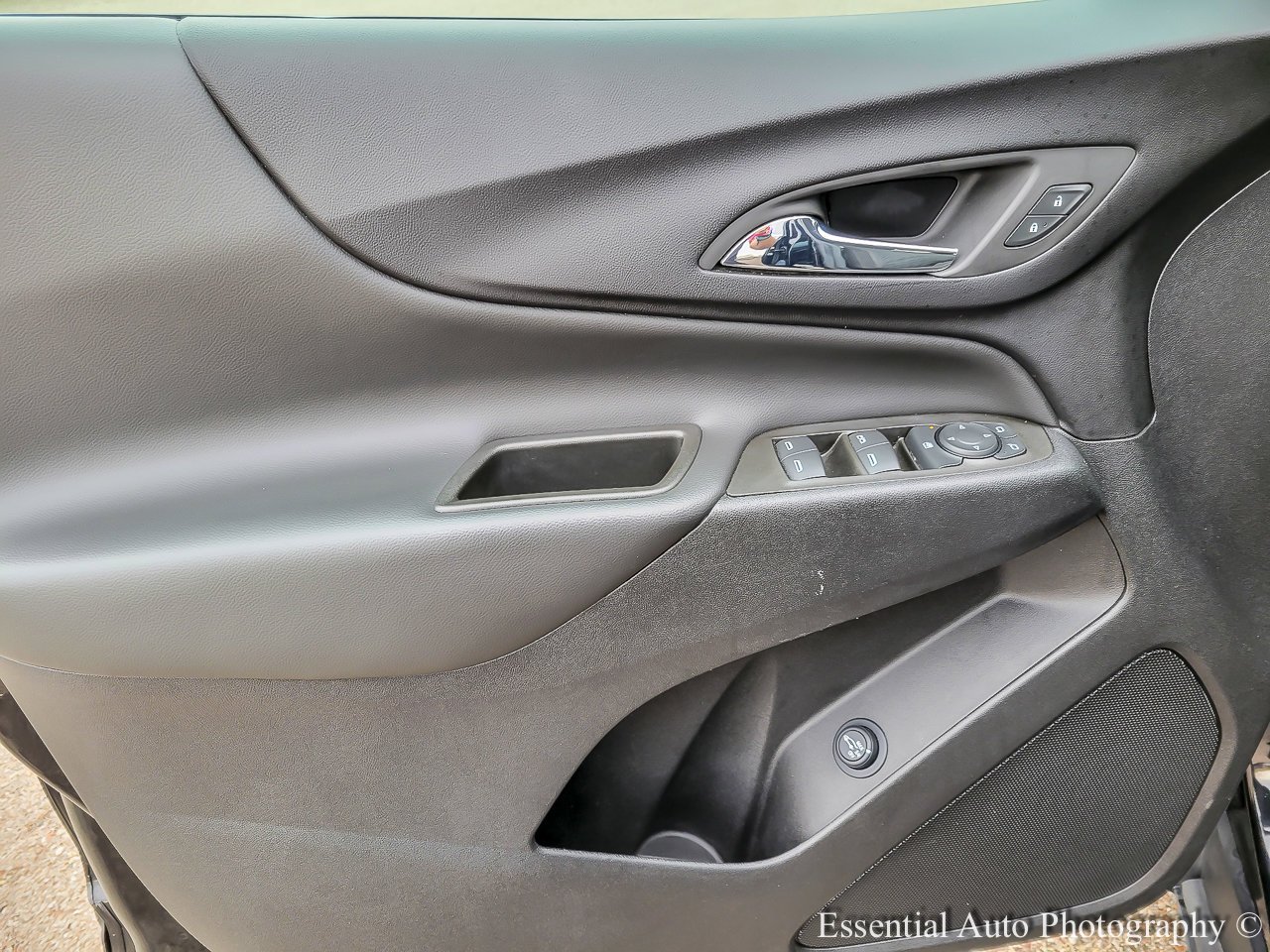 Used 2023 Mosaic Black Metallic Chevrolet LT image 16