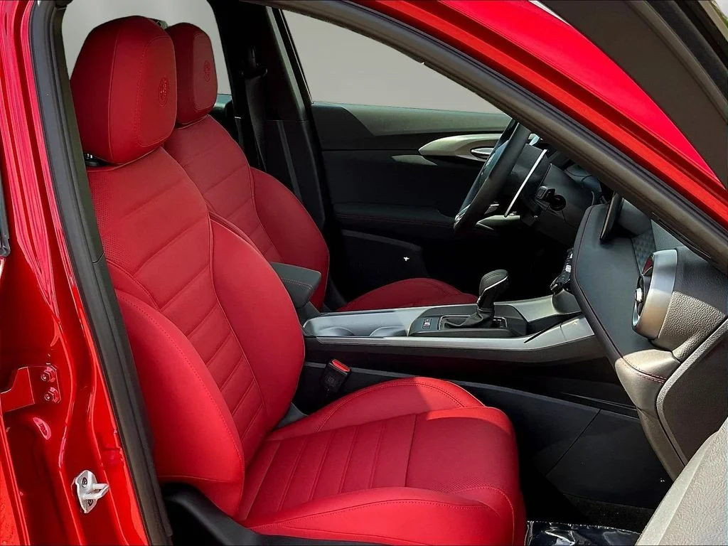 New 2026 Rosso Brera Alfa Romeo Base image 11
