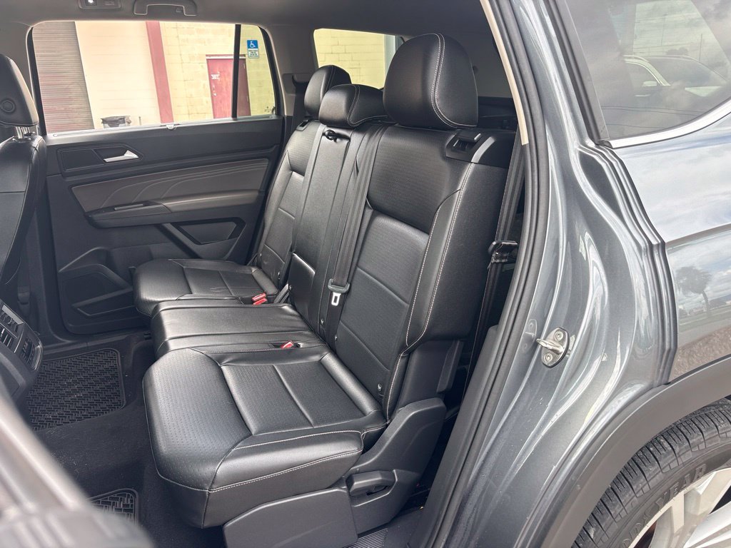 Used 2022 Gray Volkswagen 3.6L V6 SE w/Technology image 13