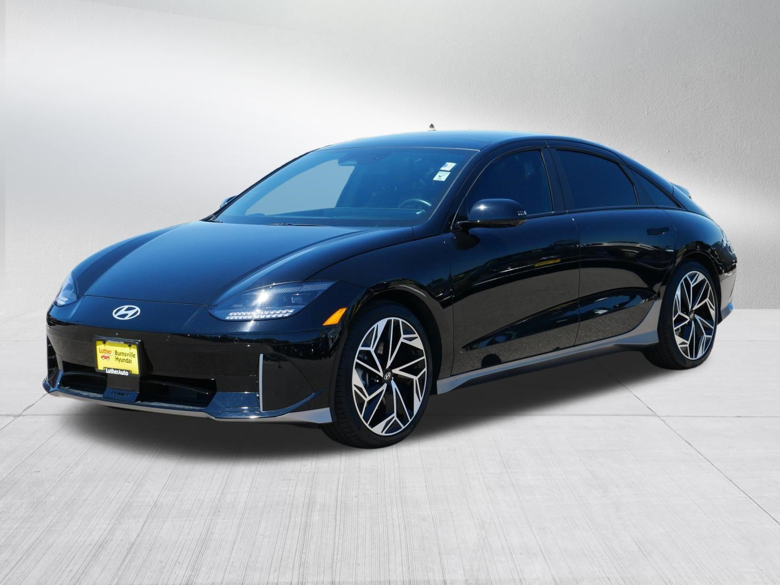Certified Used 2023 Onyx Black Hyundai Limited image 3