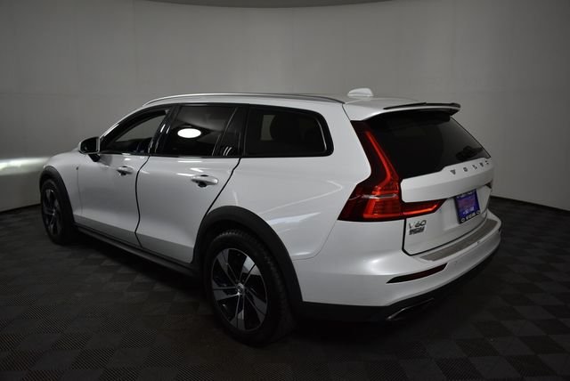 Used 2021 White Volvo T5 image 8