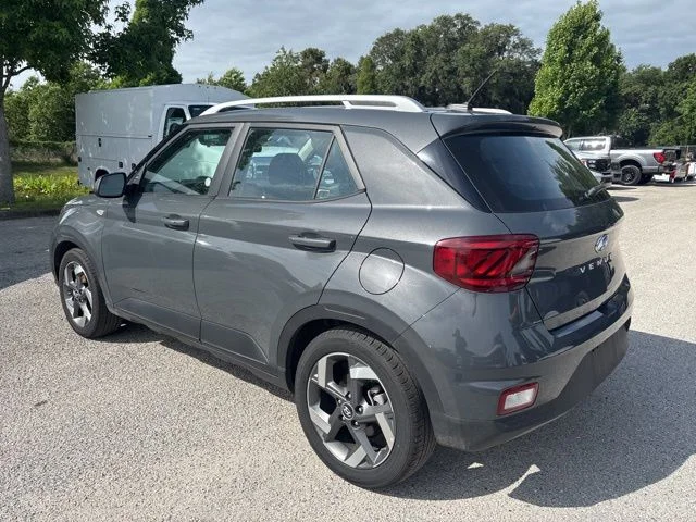 Used 2025 Gray Hyundai SEL image 7