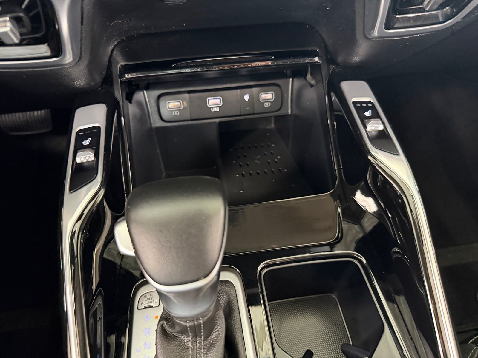 Used 2023 Silver Kia SX image 34